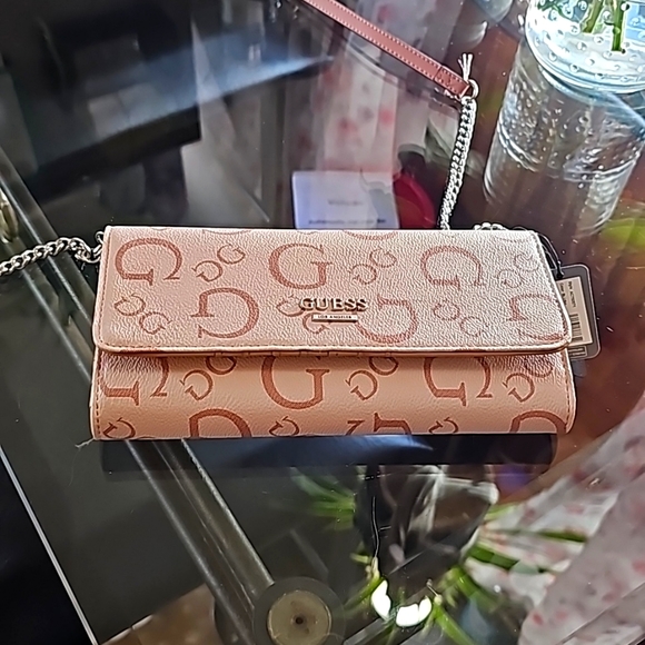 Guess Wallet. Brand new - Picture 1 of 6